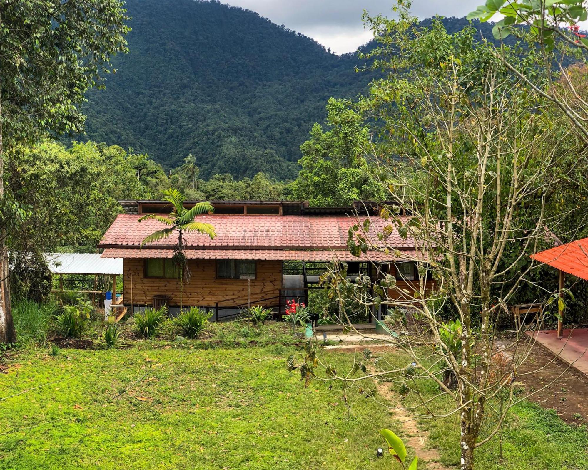 Sendero De Las Aves Mindo Exterior photo